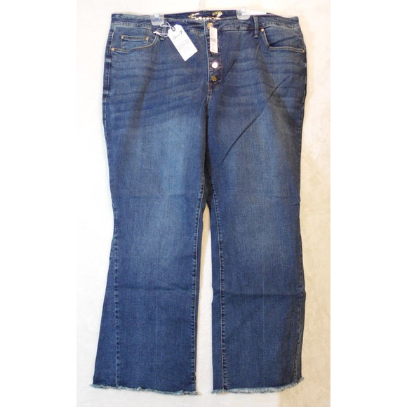 NWT 7 For All Mankind Jeans Women 28W Plus Flare Limited Edition Trendy High Ris - Picture 3 of 12